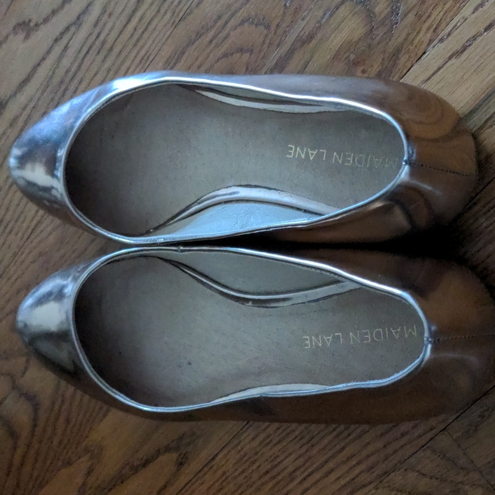 Gold flats - Picture 5 of 5
